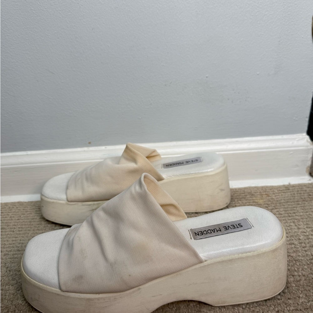 Steve Madden Cream Platform Slides 🤍 (Well Loved)